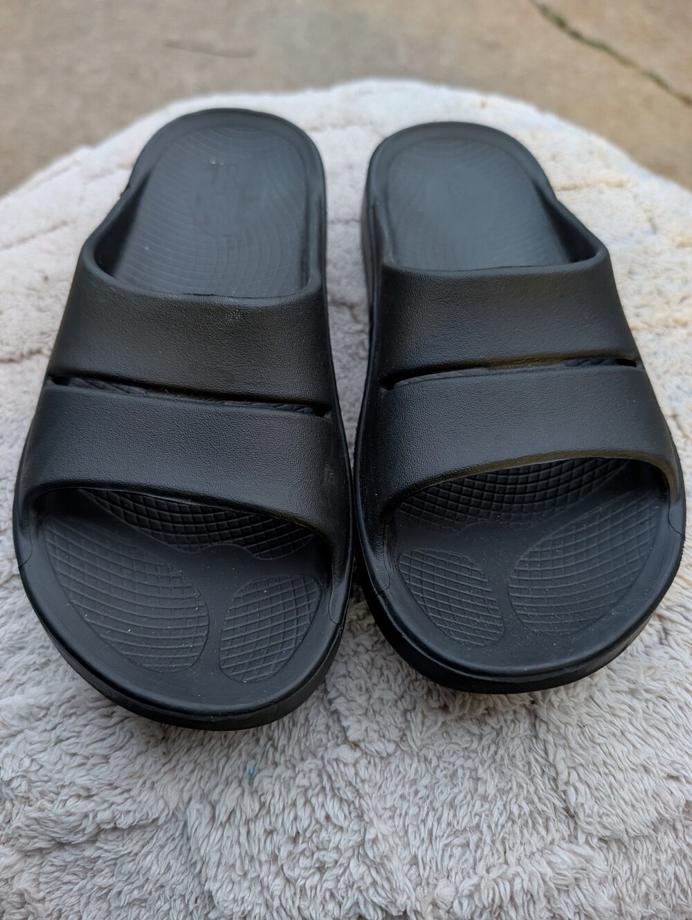 Women's OOFOS Black Toning Sandals Slides Size 7